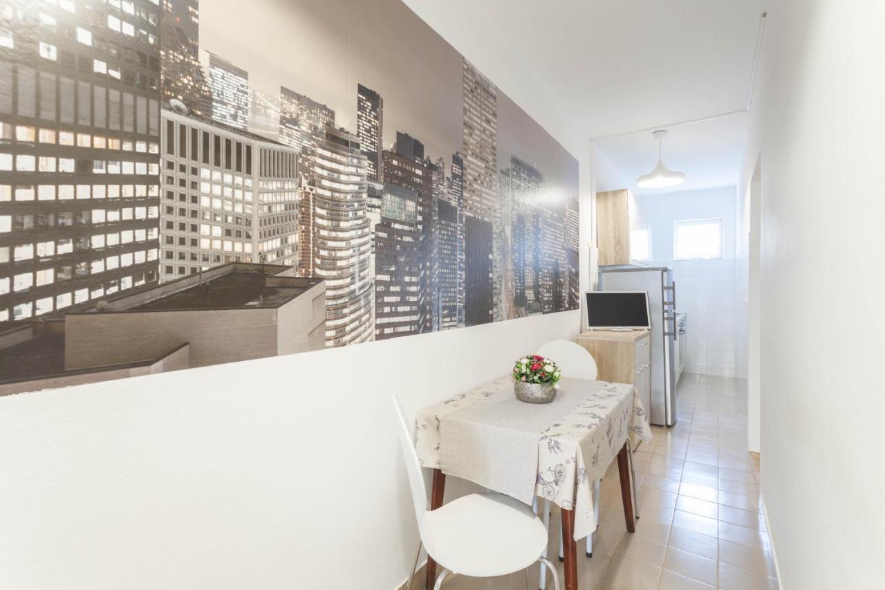 Apartments Maras Makarska Oda fotoğraf