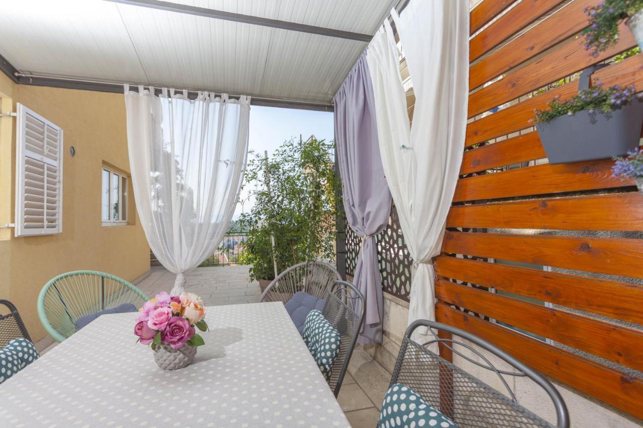 Apartments Maras Makarska Oda fotoğraf